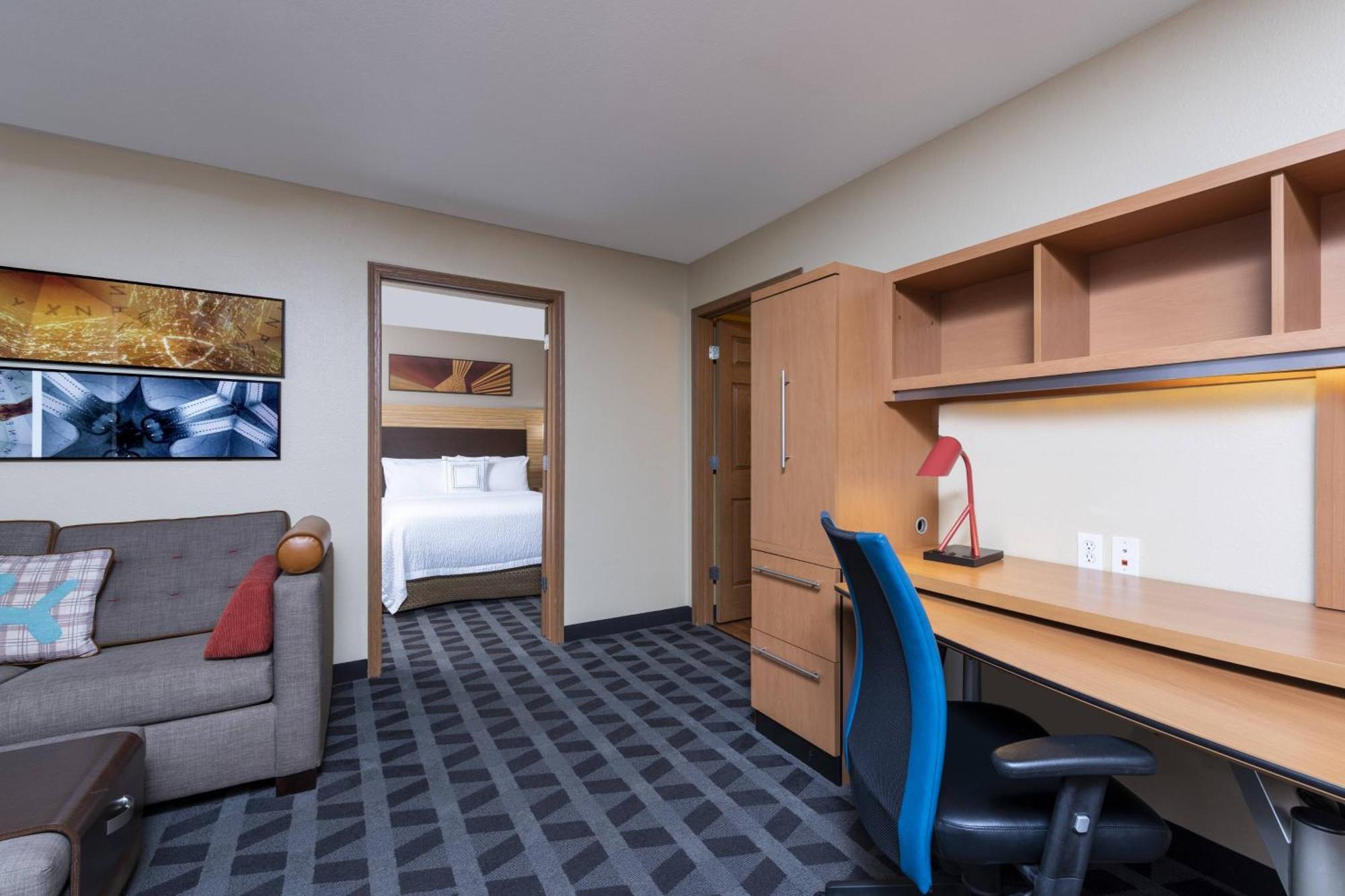 Towneplace Suites By Marriott East Lansing Exterior foto