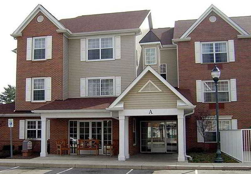 Towneplace Suites By Marriott East Lansing Exterior foto